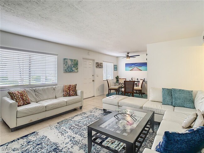 Foto del edificio - 4625 Bayshore Dr