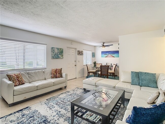 Building Photo - 4625 Bayshore Dr