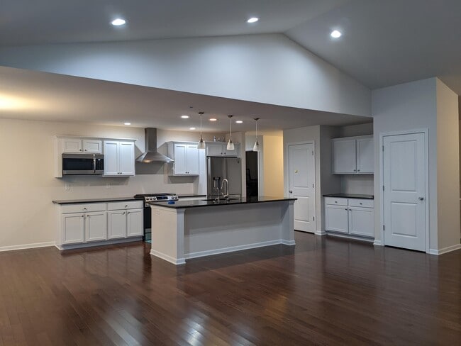 Building Photo - 7120 Stearman Dr