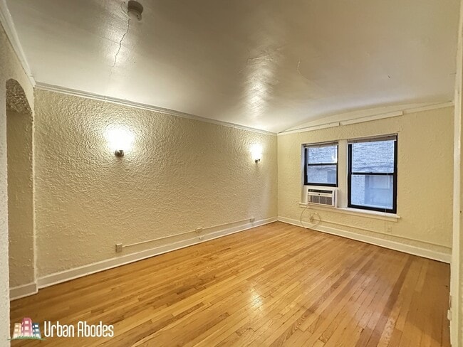 Foto del edificio - 557 W Arlington Pl