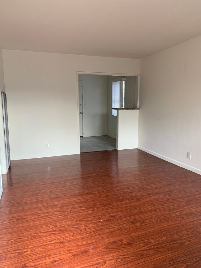 Foto del edificio - 828 Cedar St
