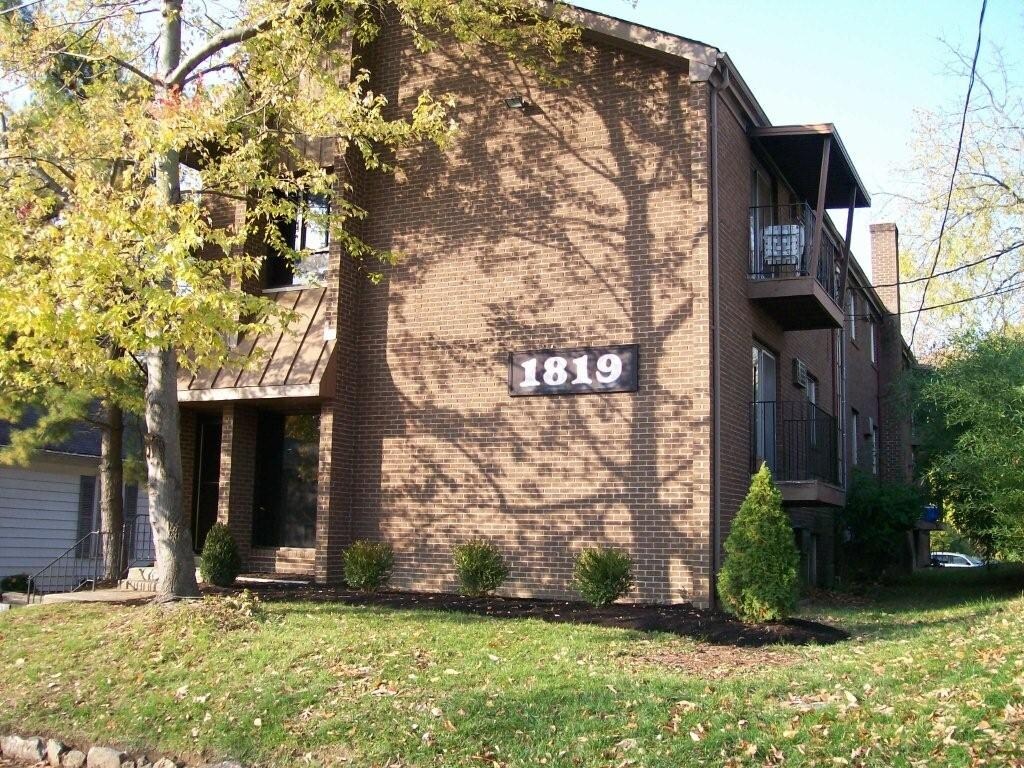 Primary Photo - 1817-1819 Mears Ave