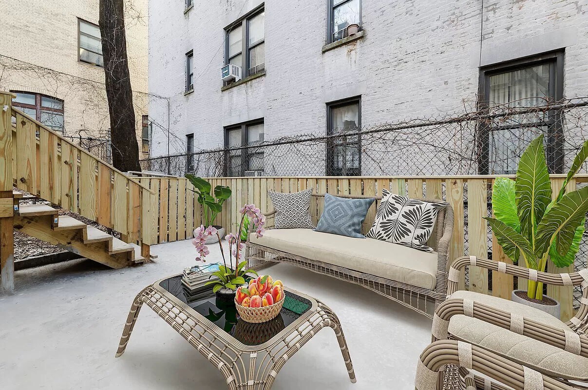 Primary Photo - 532 West 187th Street