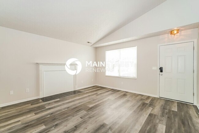 Foto del edificio - 3 Bedroom Pet-Friendly Home in Columbus, O...