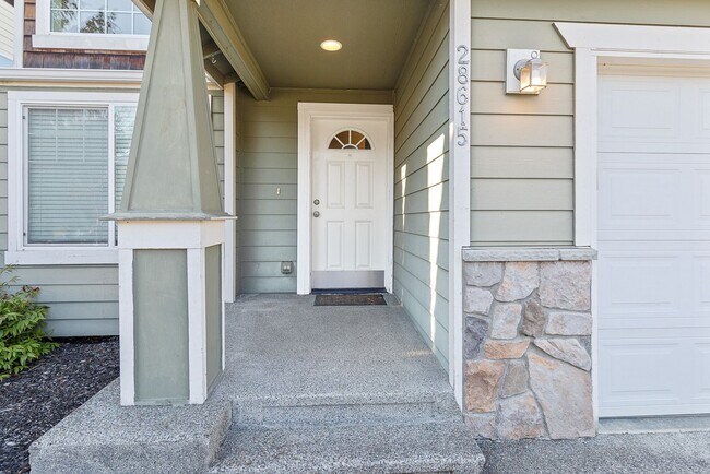 Foto del edificio - Beautiful 4 bedroom 2.5 bath in Maple Valley