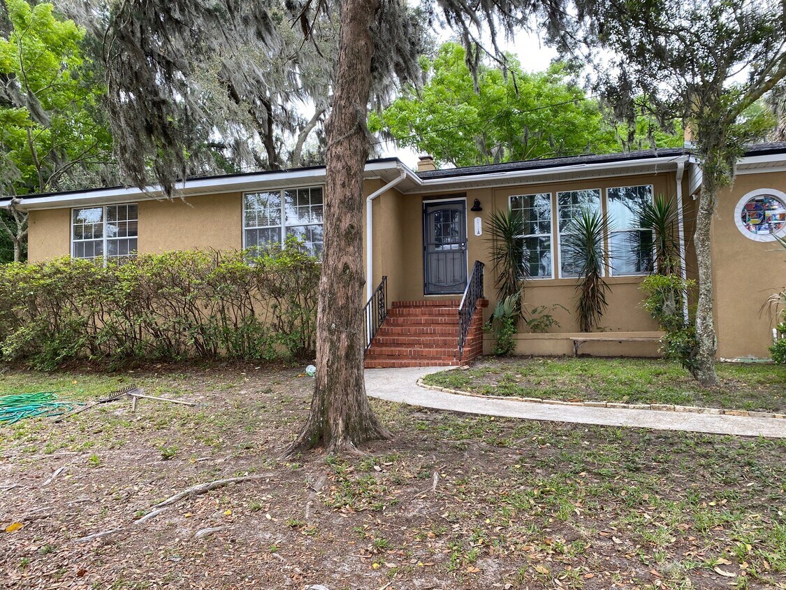 Primary Photo - 10244 Fort Caroline Rd