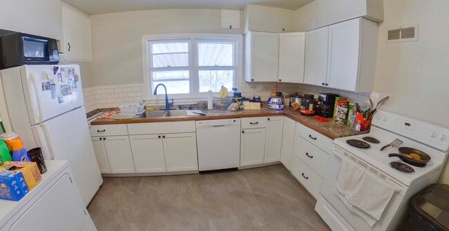 Building Photo - 3D Tour Available - Across the Street from...
