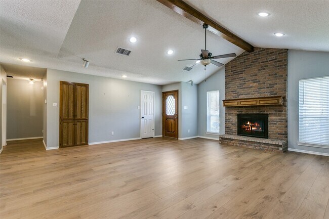 Foto del edificio - 8 Winding Creek Ct