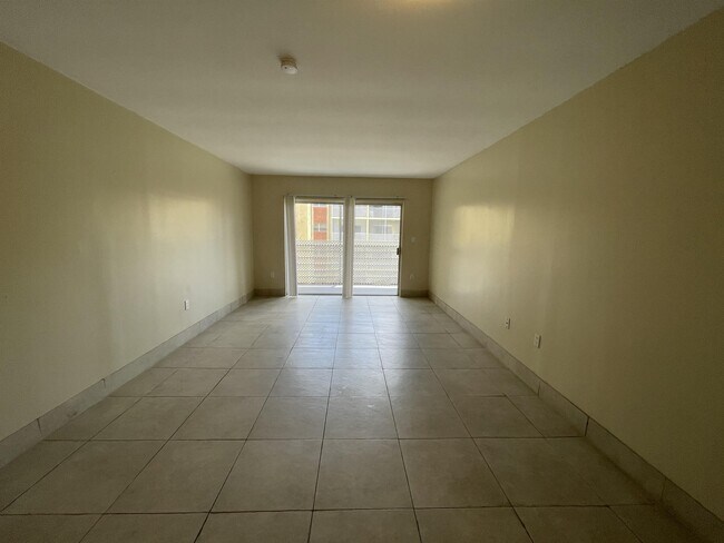 Foto del edificio - 3700 NW 21st St