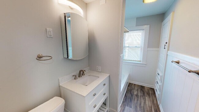 Foto del edificio - 2 BEDROOMS + OFFICE !  Amazing Clintonvill...
