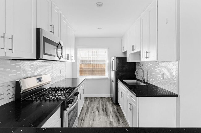 Building Photo - 241 Bonito Ave