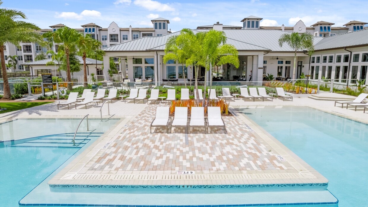 Foto del edificio - Bainbridge Mission Pointe