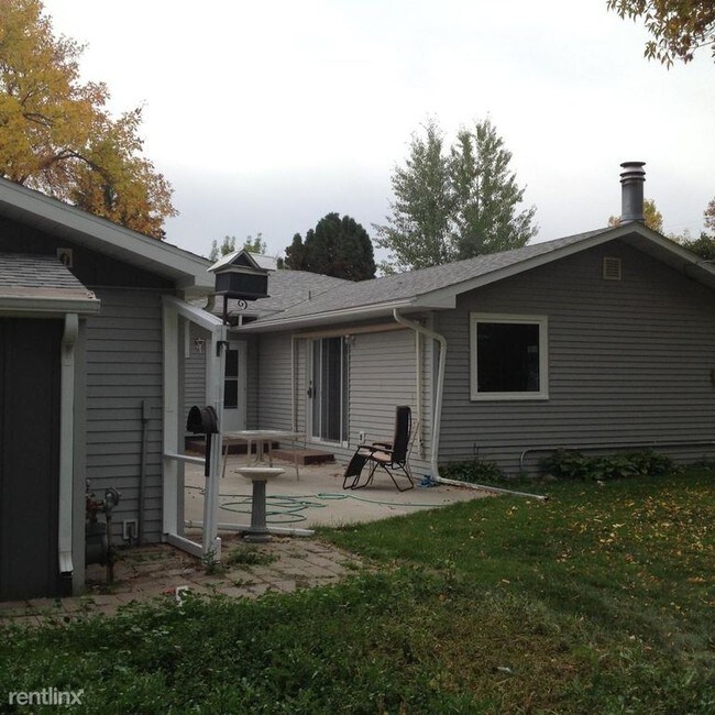 Building Photo - 4 br, 2 bath House - 169 Riverview C