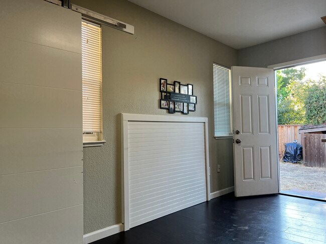 Foto del edificio - 3586 Sanford St