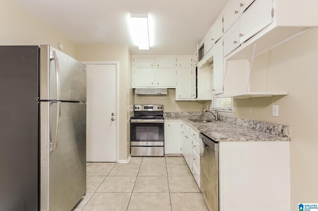 Foto del edificio - 10401040 Hagwood Rd