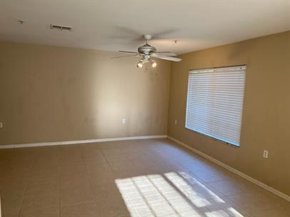 Foto del edificio - Spacious 3-Bedroom Townhome with Modern Upgrades in Gateway