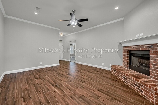 Building Photo - 3418 Ballam St