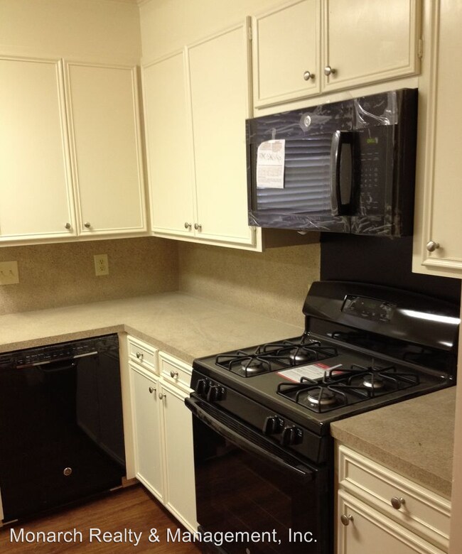 Foto del edificio - 3848-3848 Creswell Ave