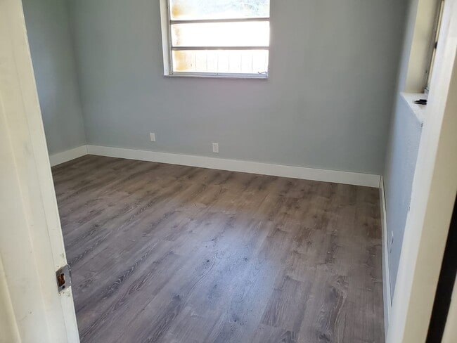 Foto del edificio - 5628 Hayes St