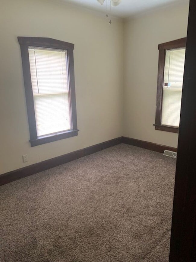 Building Photo - BROWNLEE WOODS 4 BED/1.5 BATH HOME
