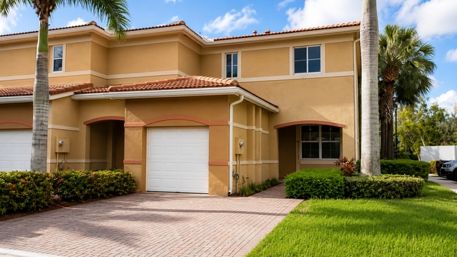 Foto del edificio - 4936 SW 30th Terrace