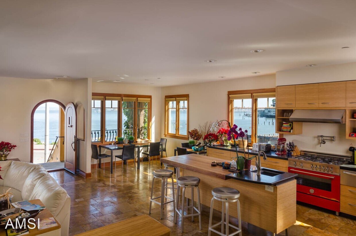 Foto principal - 4 br, 3 bath House - 301 Bridgeway