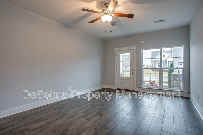 Building Photo - 5054 Gracious Dr