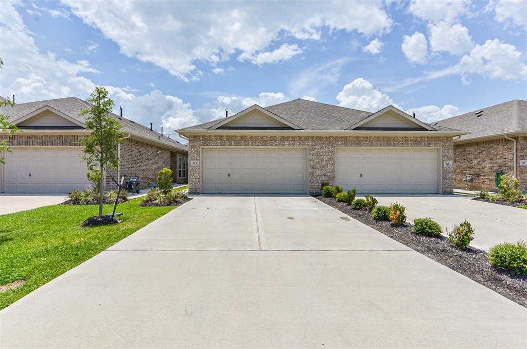 513 N 6th St, La Porte, TX 77571 Condo for Rent in La Porte, TX