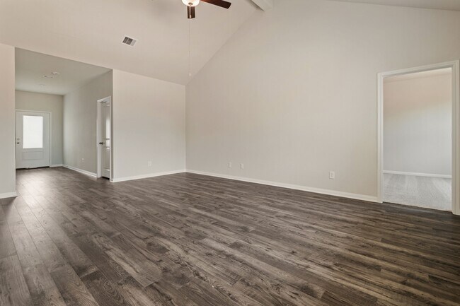 Foto del edificio - 345 Fastboy Ln