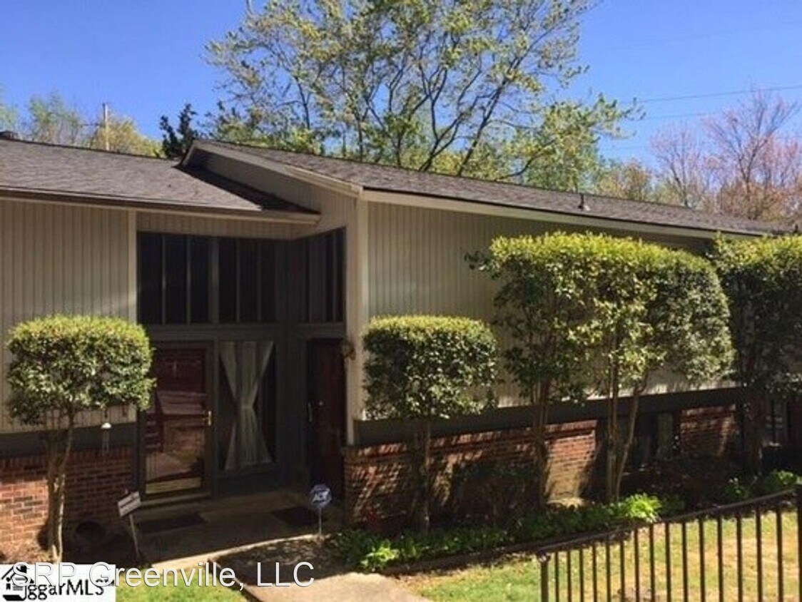 Primary Photo - 3 br, 2.5 bath House - 71 Briarview Circle