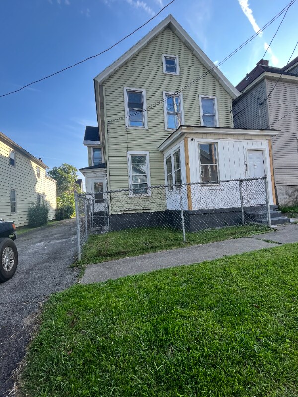 Primary Photo - 1023 Wager St