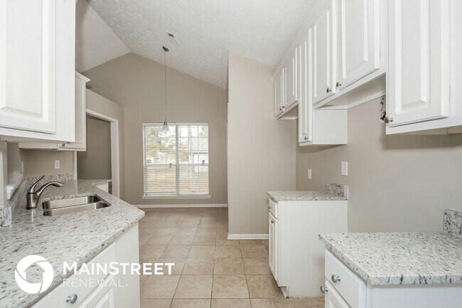 Foto del edificio - 18 Oakdale Dr