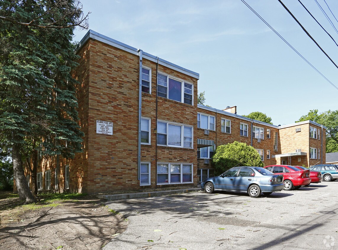 Primary Photo - 1029 Atlantic St N