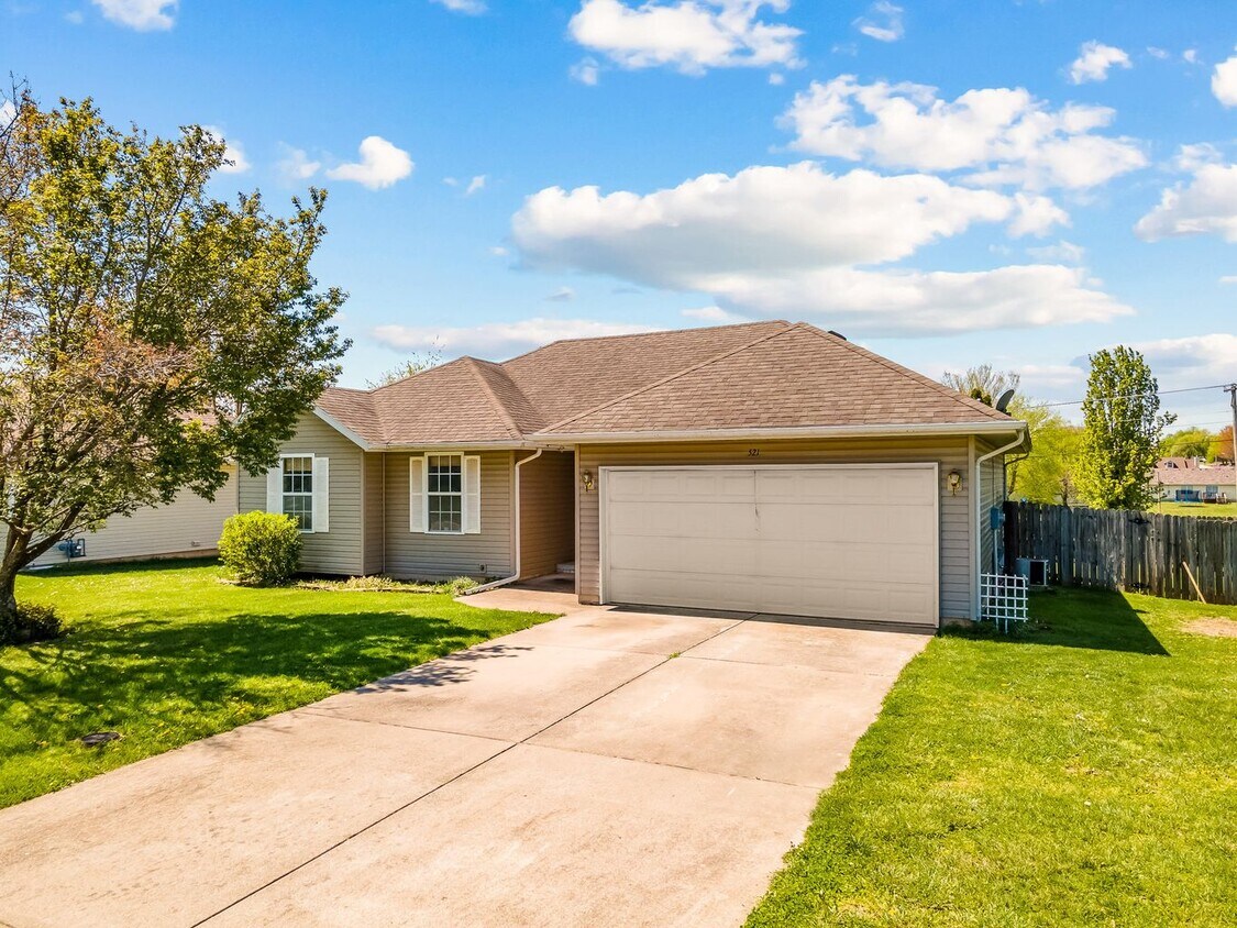 521 N Murphy Dr, Republic, MO 65738 House Rental in Republic, MO