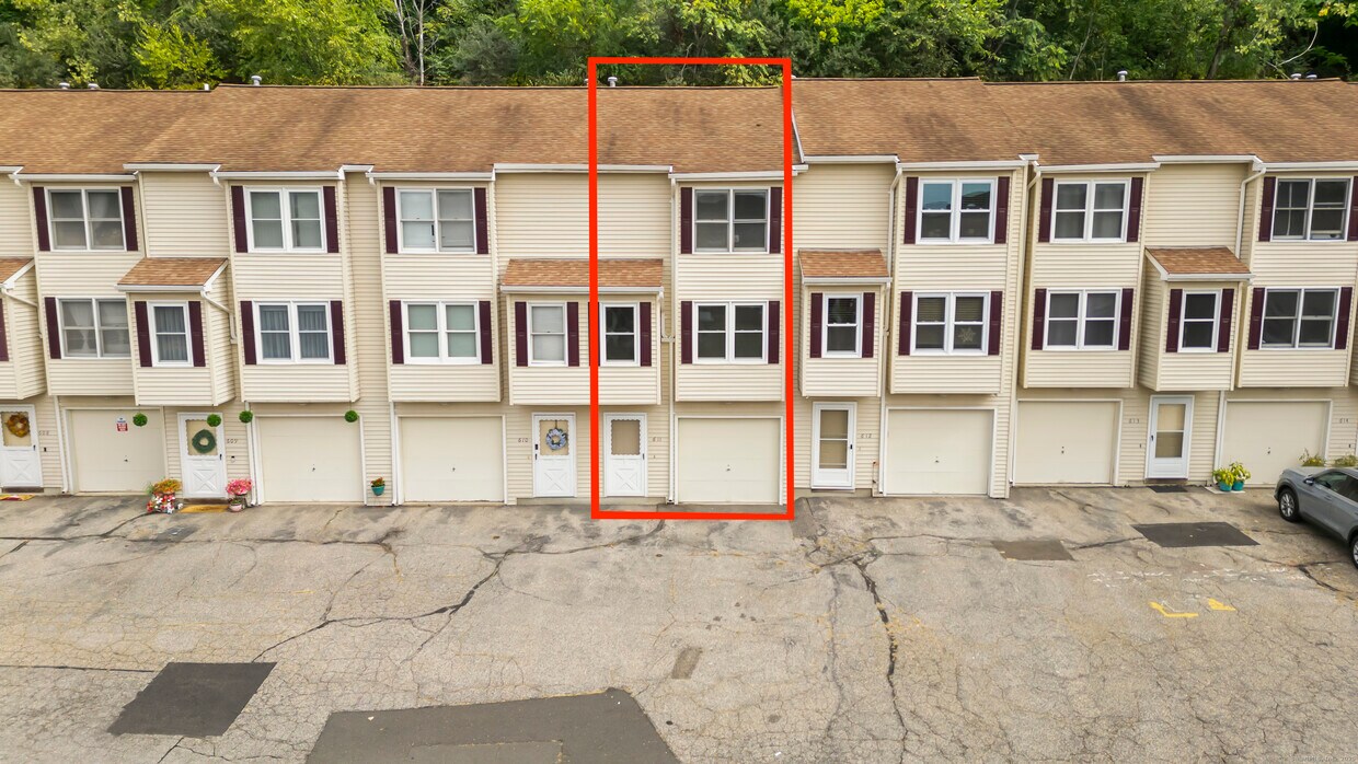 Primary Photo - 233 Derby Ave