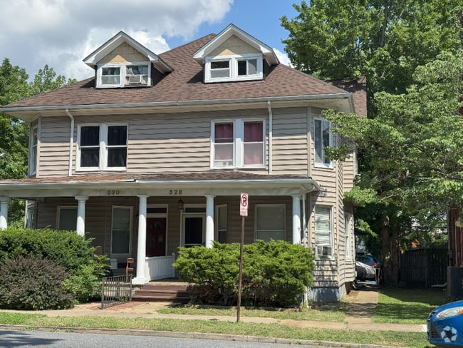 Building Photo - 528 Trail Ave