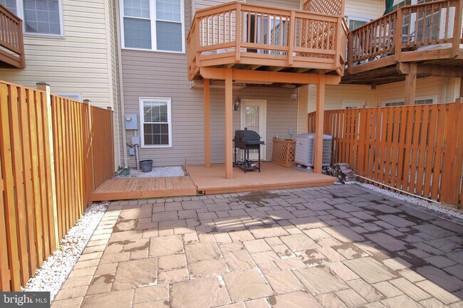 Building Photo - 21059 Mossy Glen Terrace