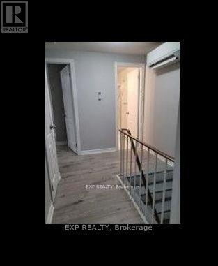 Building Photo - 40 Gladstone Square