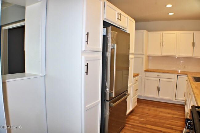 Foto del edificio - 1214 Stockwell Ln