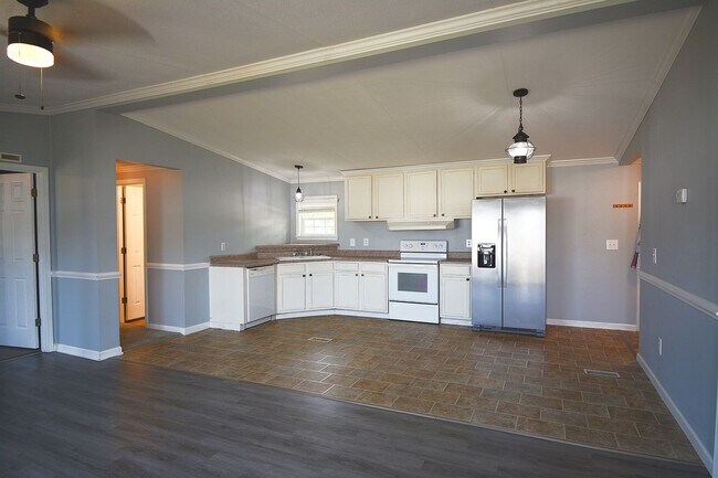 Building Photo - 106 Fishtale Court