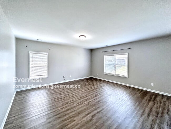 Building Photo - 118 Holly Fern Dr.