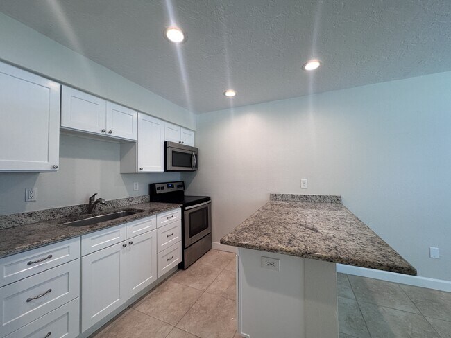 Building Photo - 205 Ave Des Parques S