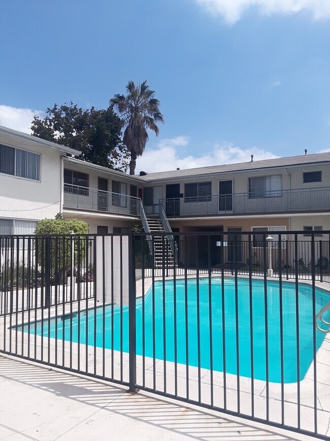 Foto del interior - 803 Java Ave Inglewood, CA 90301