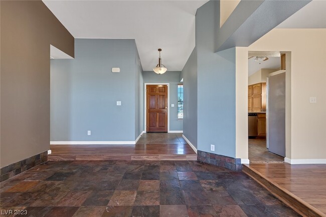 Building Photo - 4916 Nestled Grove Dr