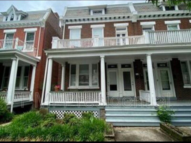 Foto principal - 2702 W Main St