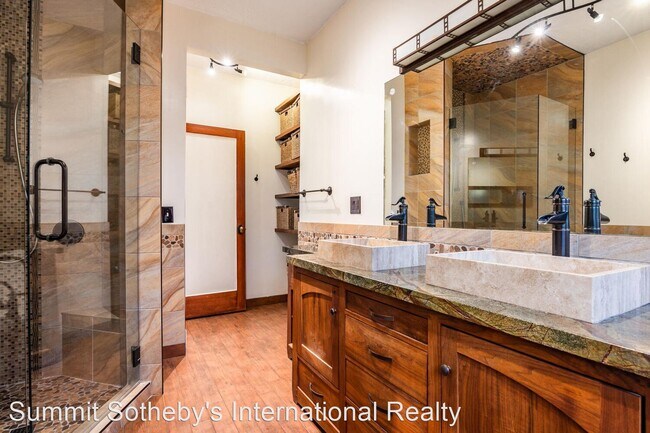 Foto del edificio - 3 br, 2 bath House - 932 Elm Ave