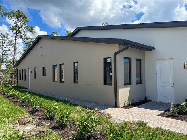 Building Photo - 5826 Jasper Wy