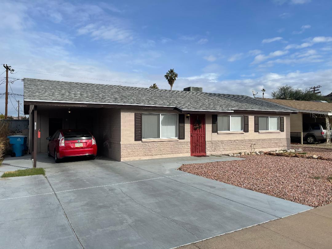 Front w/Carport - 1008 E El Camino Dr