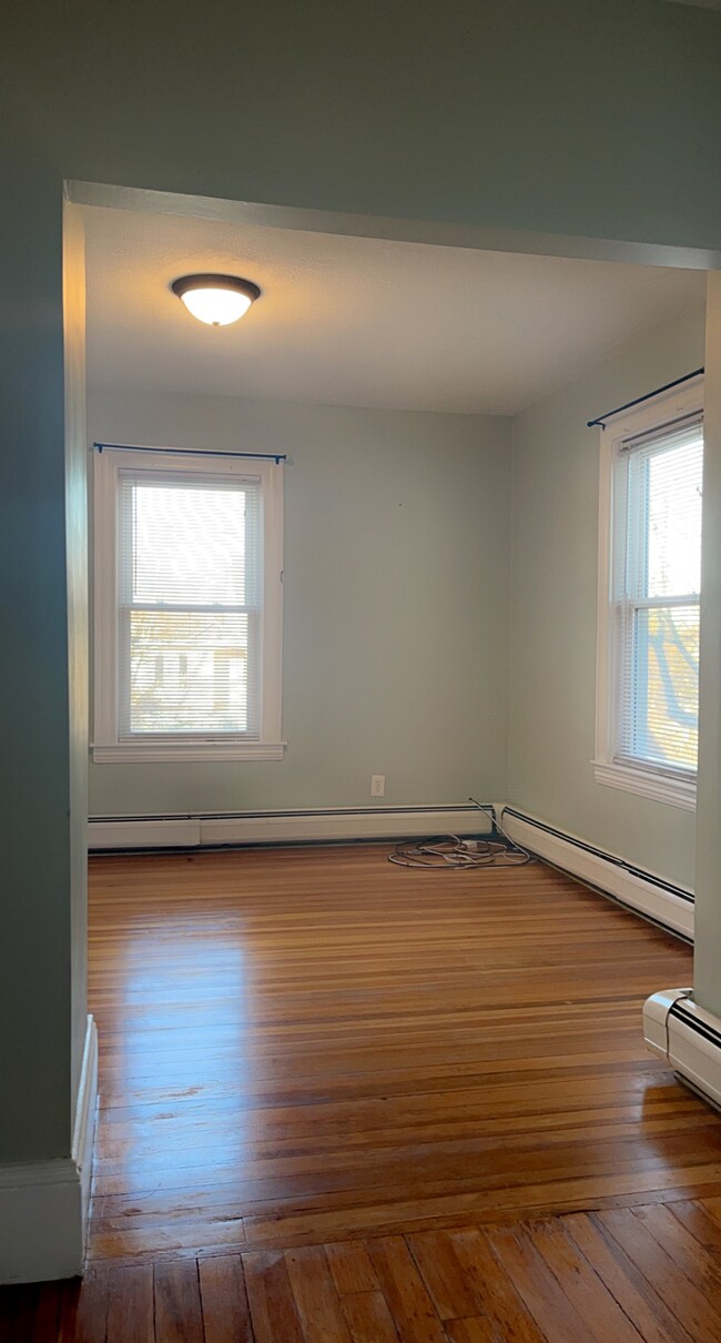 Building Photo - 54 Colburn St