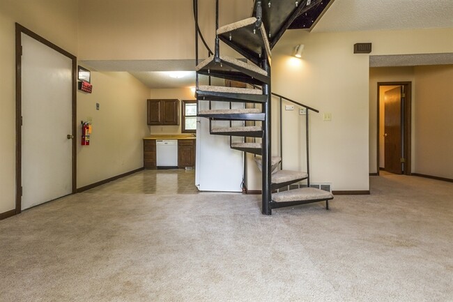 Spiral Stairs to Loft - 1526 Linda Dr